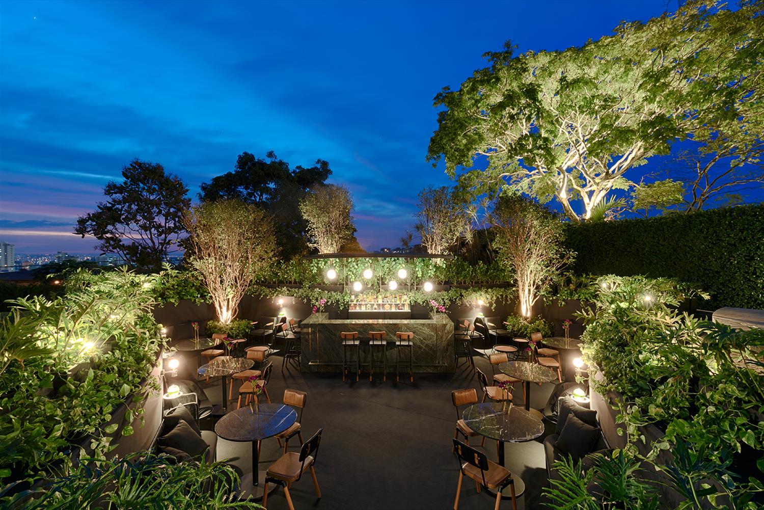 绿意盎然的复古秘密酒吧-2