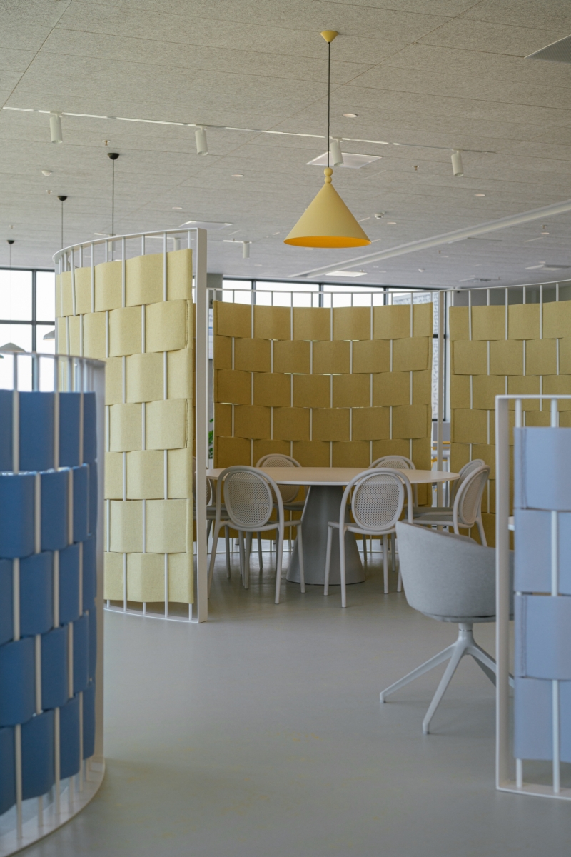 波兰时尚巨头 LPP 开放办公区丨BIDERMANN+WIDE-21