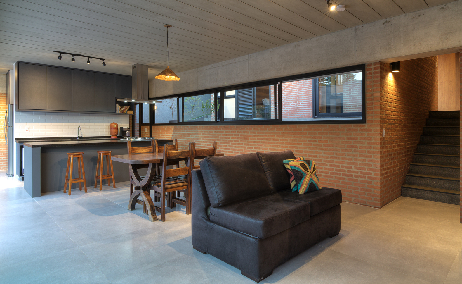 巴西 Centro Arquitetura APF House,融入自然的别墅设计-46