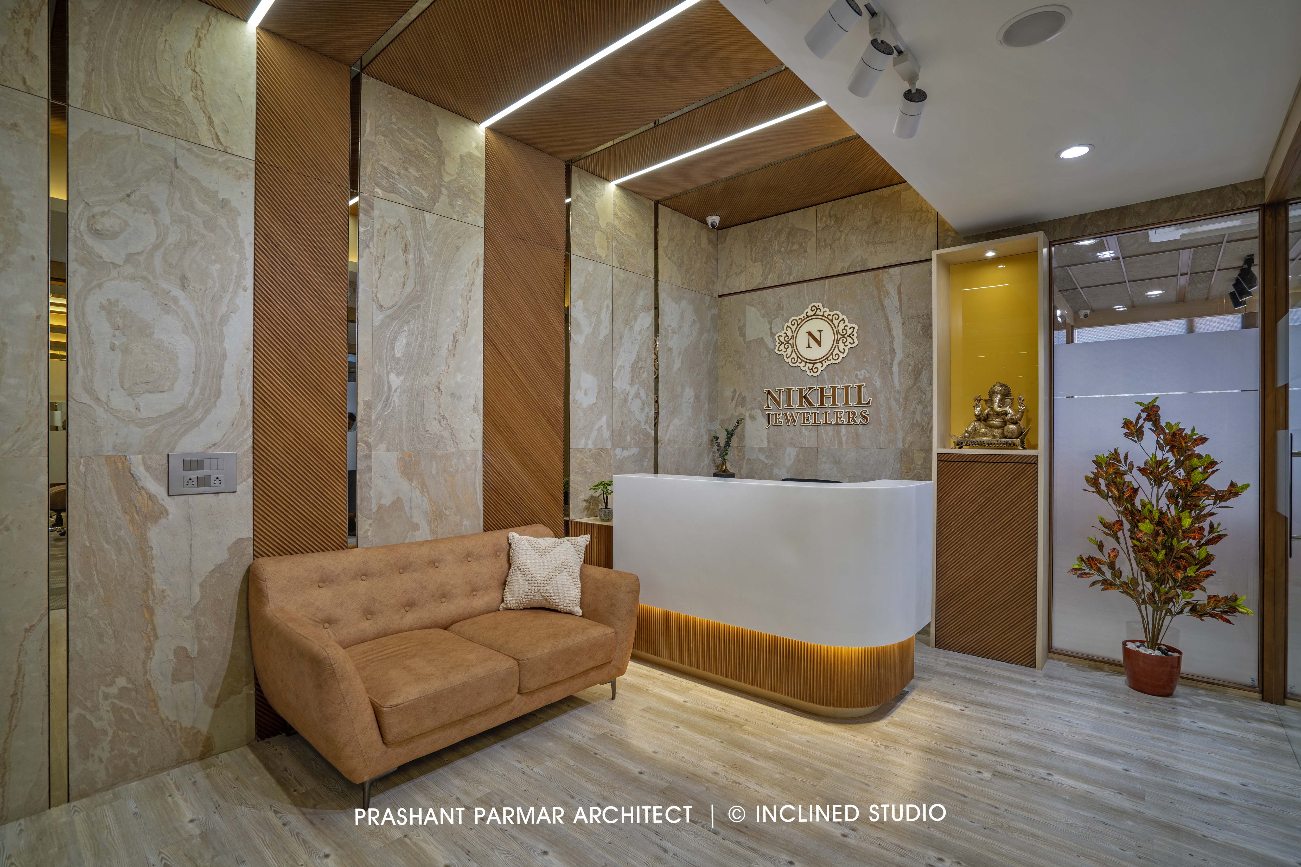 阿姆达巴德 CG 路珠宝精品店设计丨印度-19