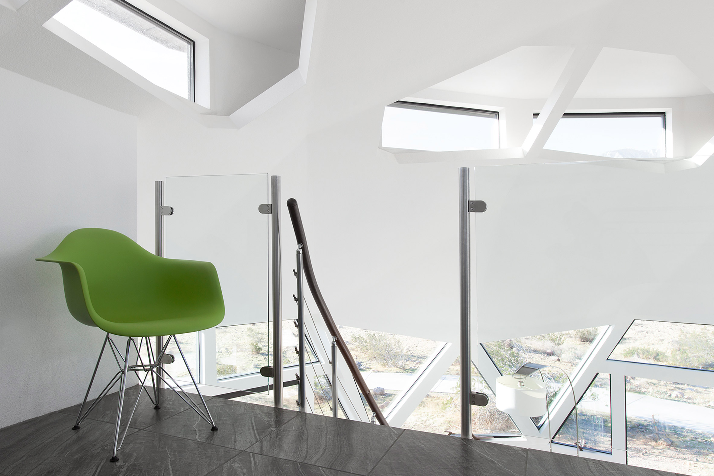 Pavlina Williams transforms mid-century dome house with angular windows-10