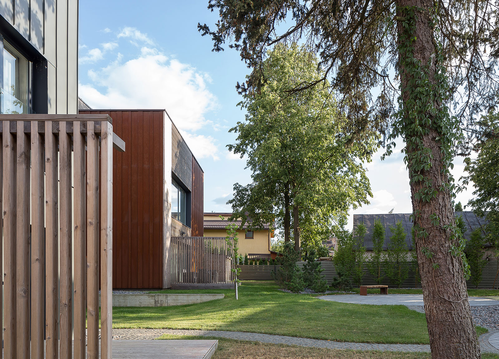 PRIVATE MULTI STOREY APARTMENTS IN KAUNAS | NEBRAU-25