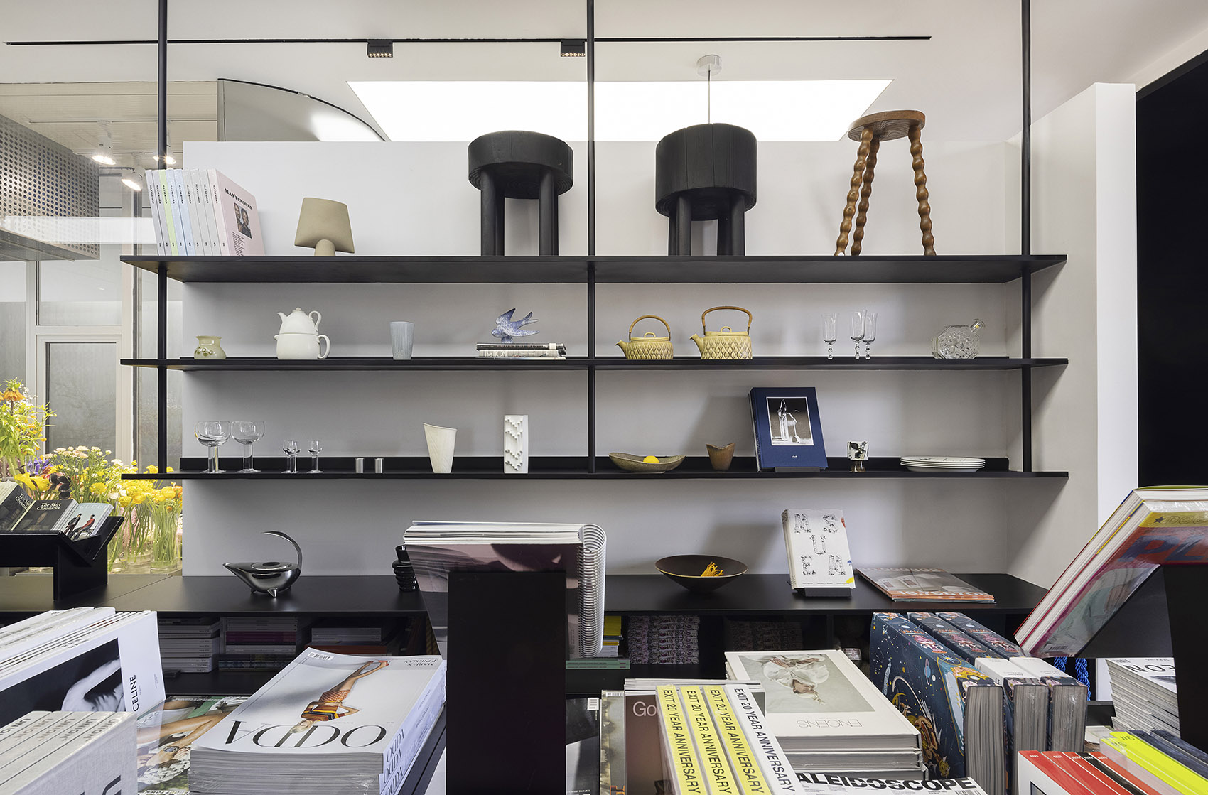 黑白空间里的绿意花园·大兜商店与花店设计丨中国杭州丨见筑未来 FUTURE SPACE-15