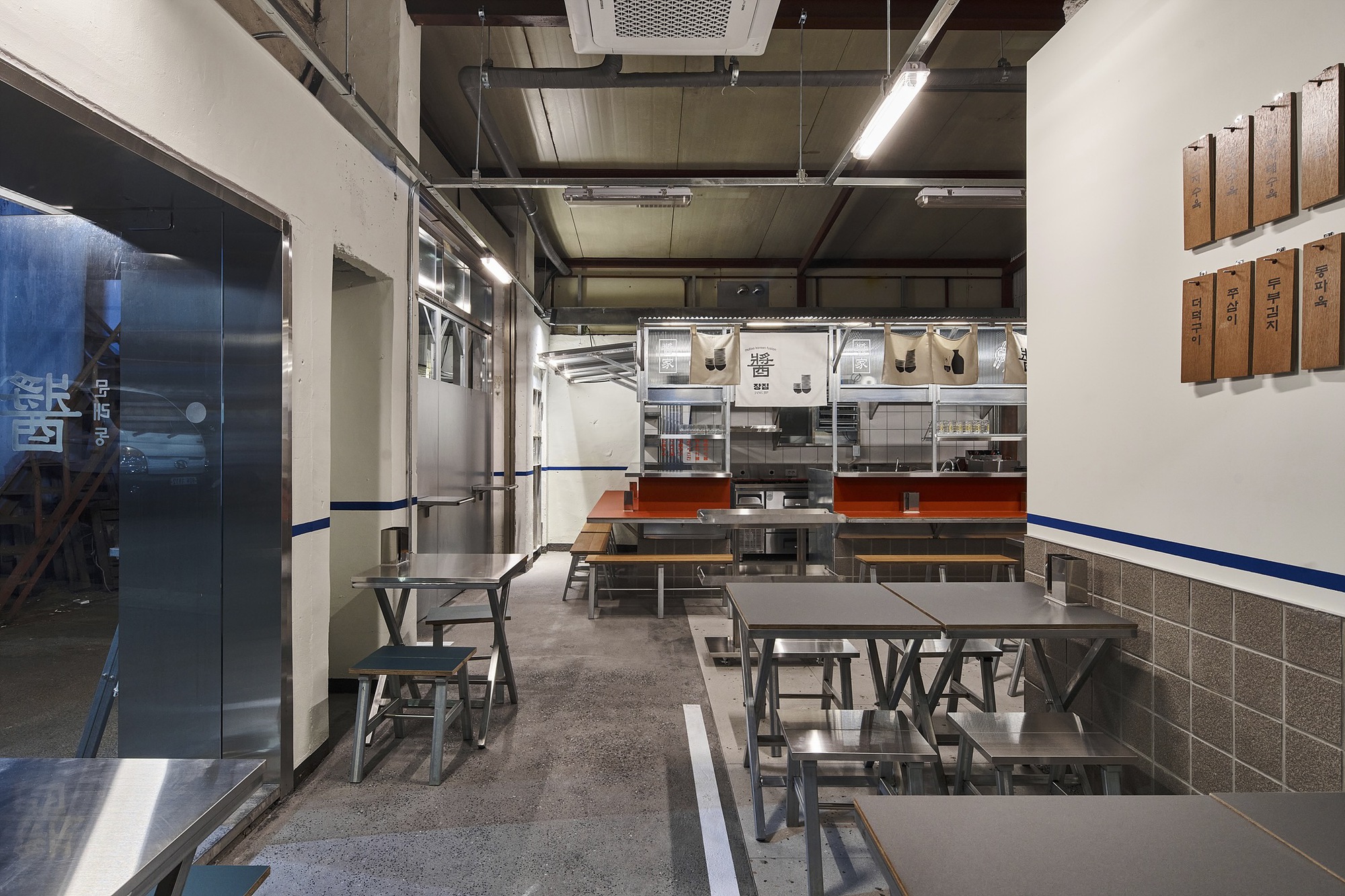 脏脏韩式室内街头酒吧丨韩国首尔丨omostudio-10