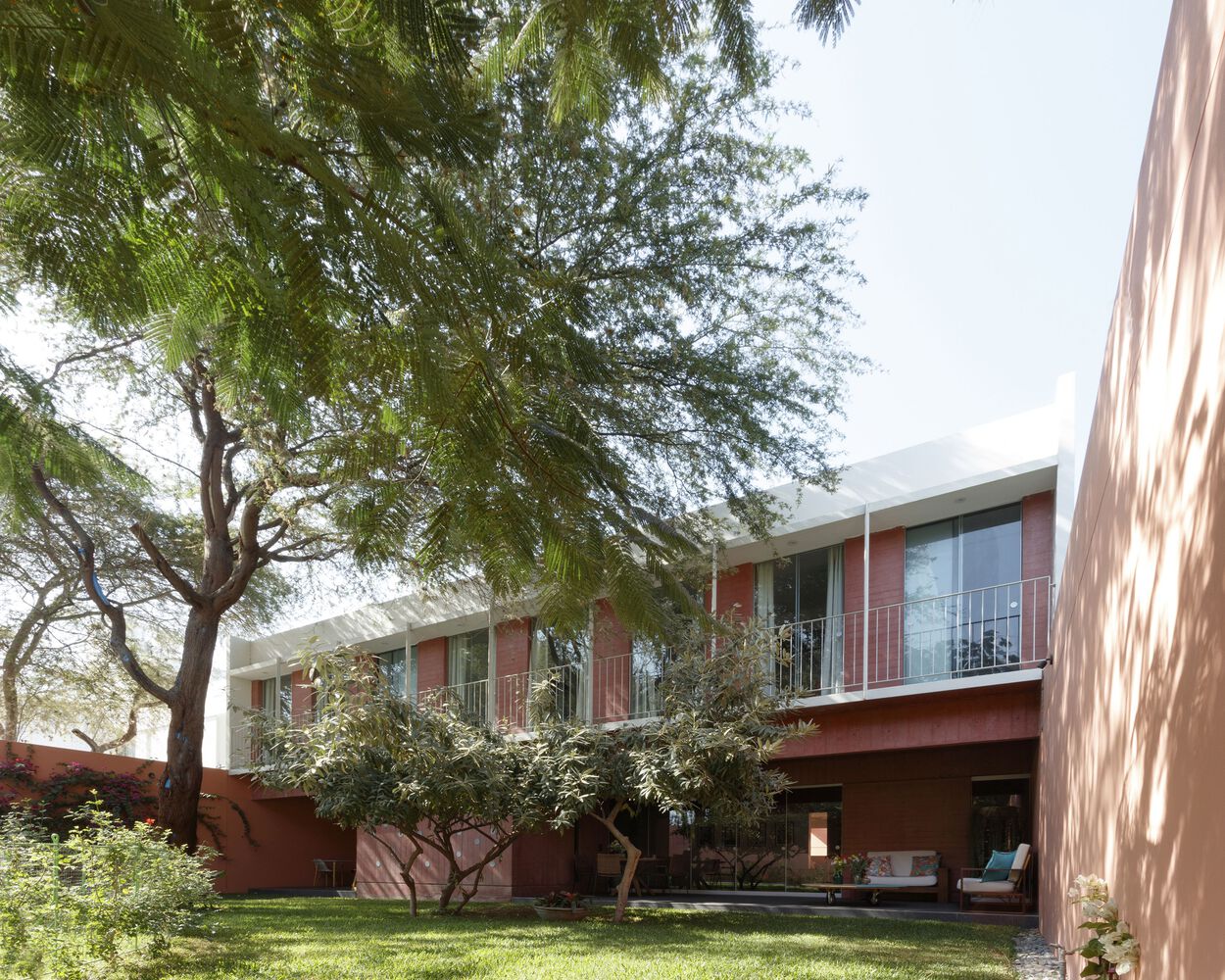 秘鲁 Poniente House · 以光影游戏塑造的沙漠之家丨PeruPiura丨Losada Rodríguez Arquitectos-35