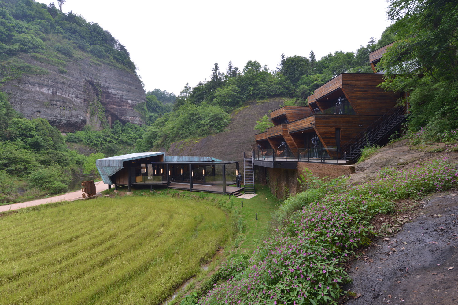 湖南岳阳 Lion’s Den Hotel —— 融入自然的轻触设计-9