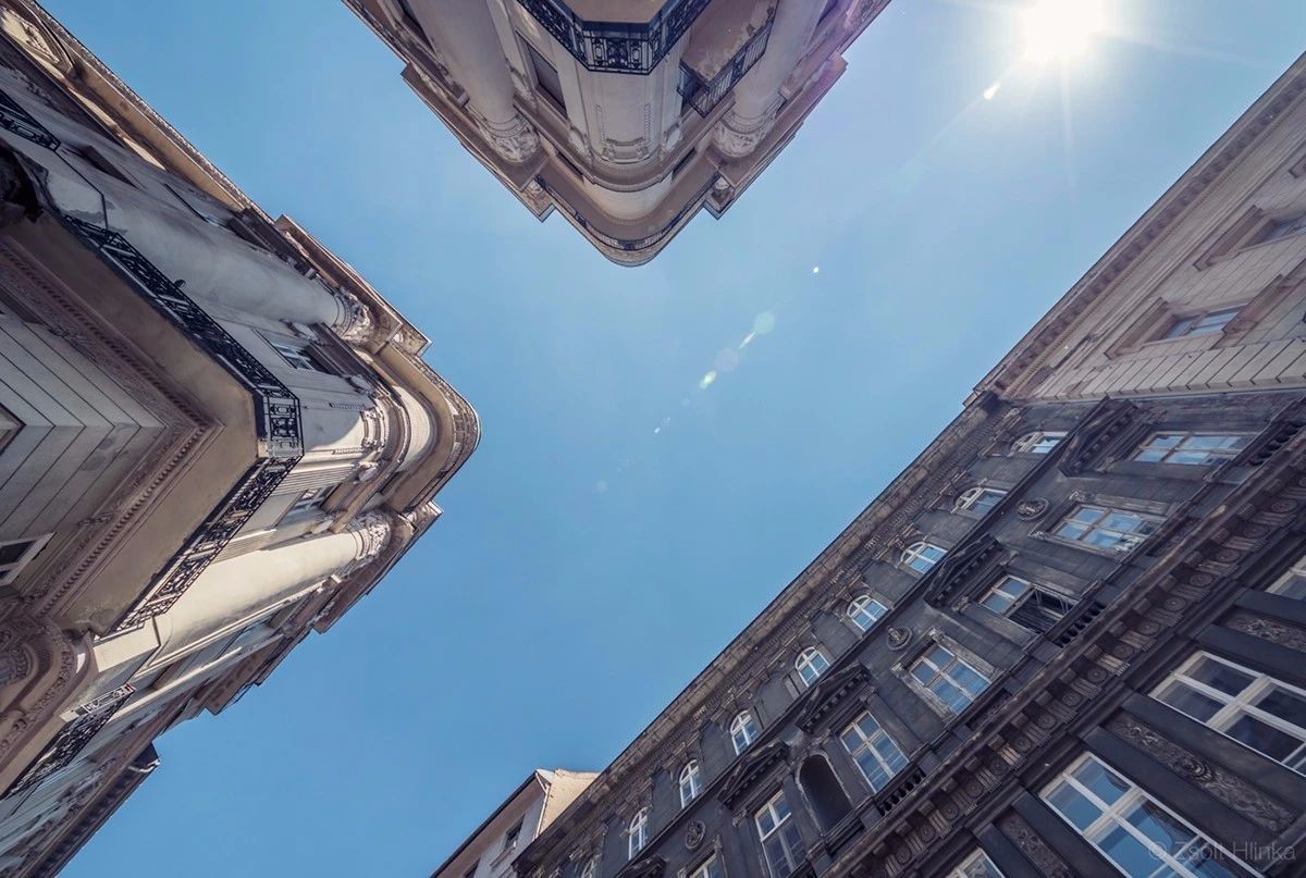 穿越天空的隧道 | 摄影师 Zsolt Hlinka 的几何建筑视觉-30