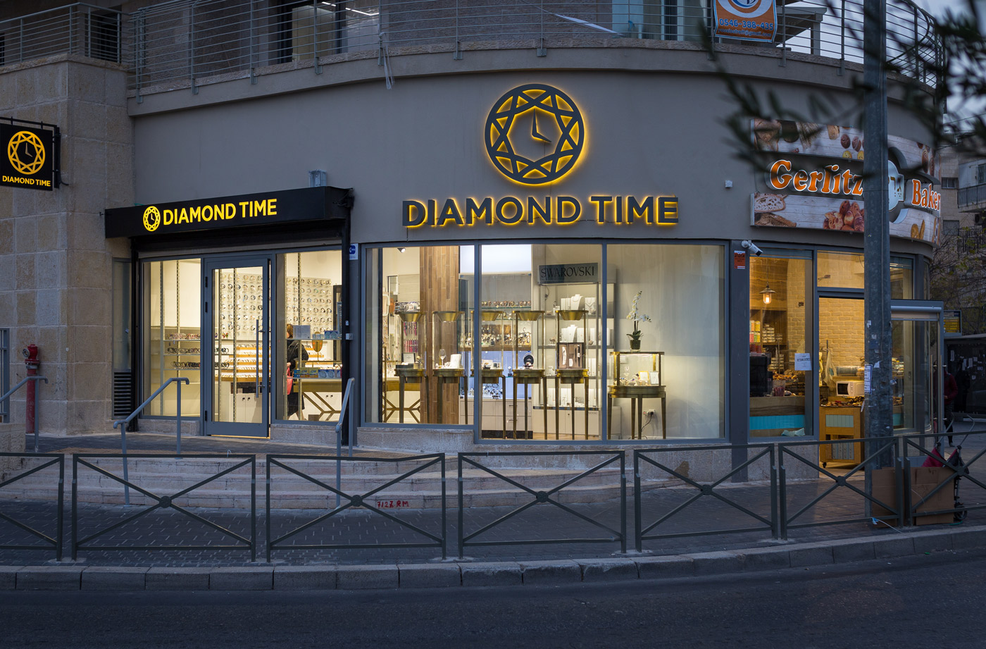 Diamond Time Jerusalem 旗舰店设计-14