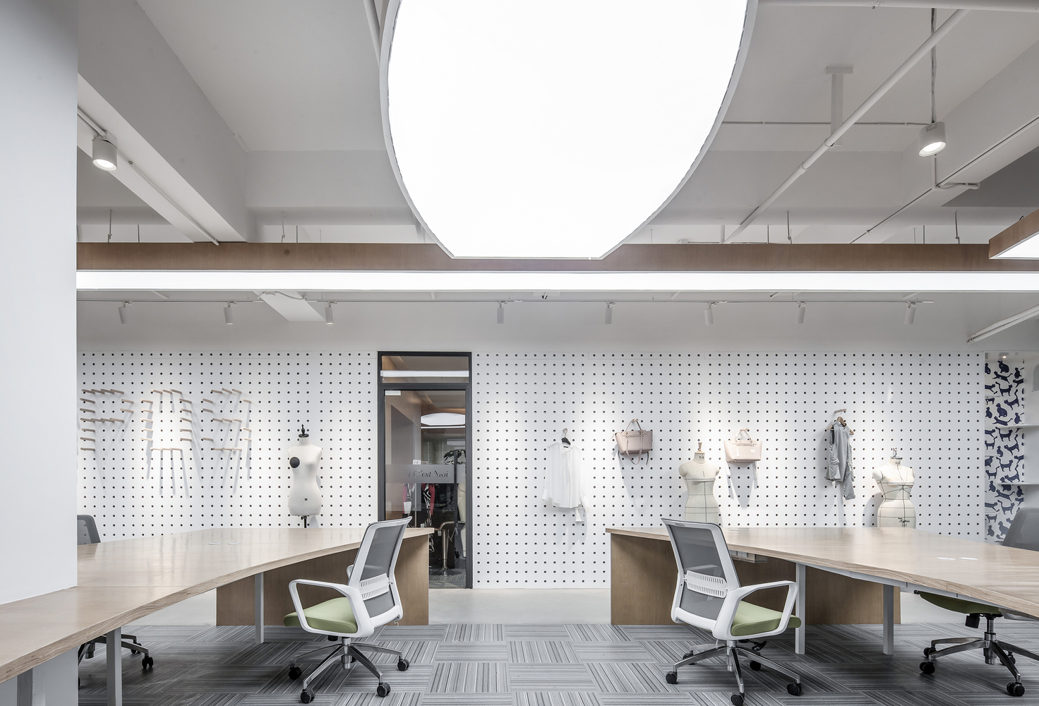 似我服装工作室 | 拓邦部落设计-17