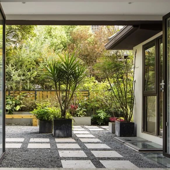 车模发烧友的现代轻奢家园-24