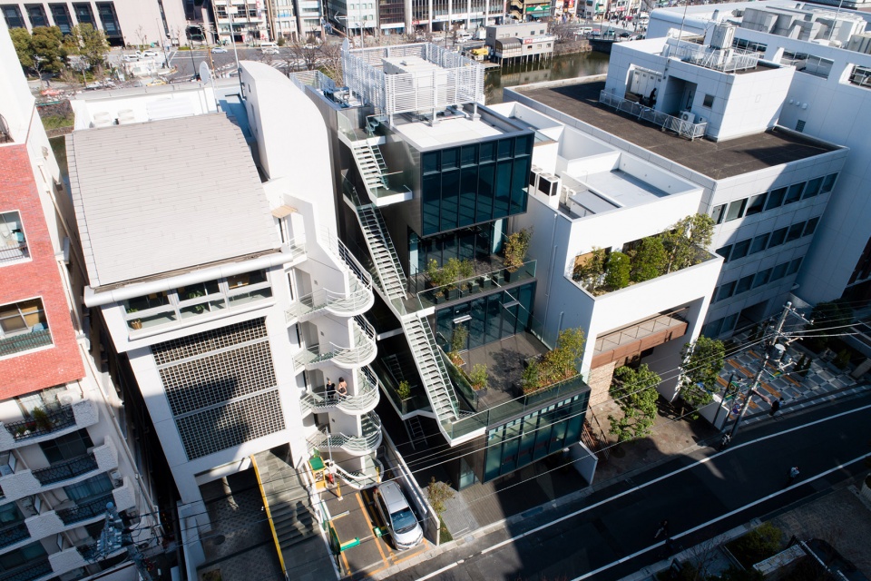 东京 ESCALIER 五番町办公楼 | 绿色阳台与城市景观相融-6