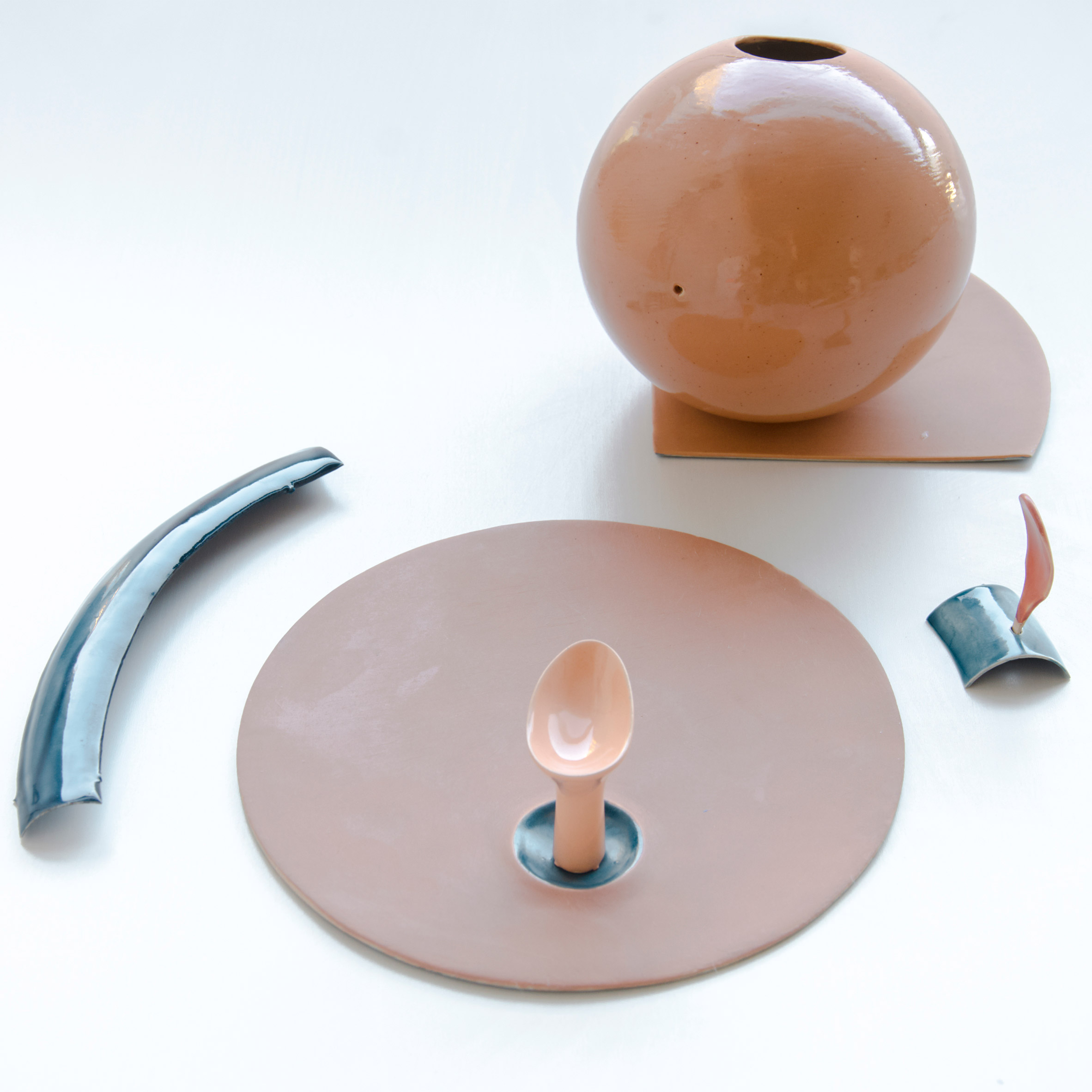 Dining Toys tableware turns eating into a sensual activity-4