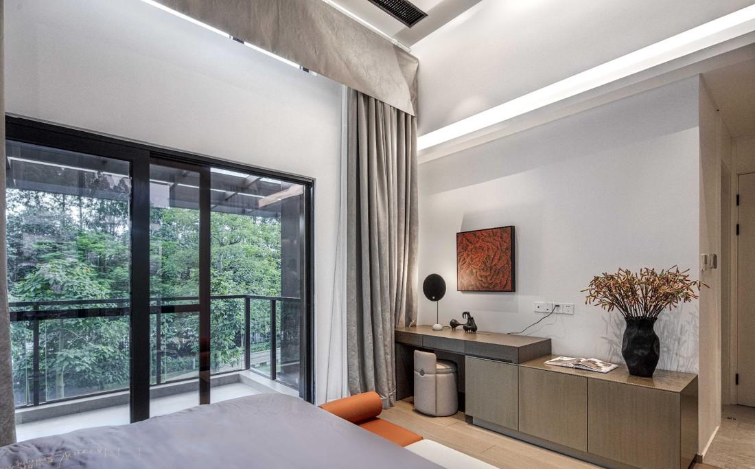 绿意葱郁中的现代极简别墅设计-36