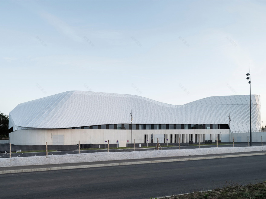 法国 Espace Mayenne 体育娱乐中心丨Hérault Arnod Architectures-3