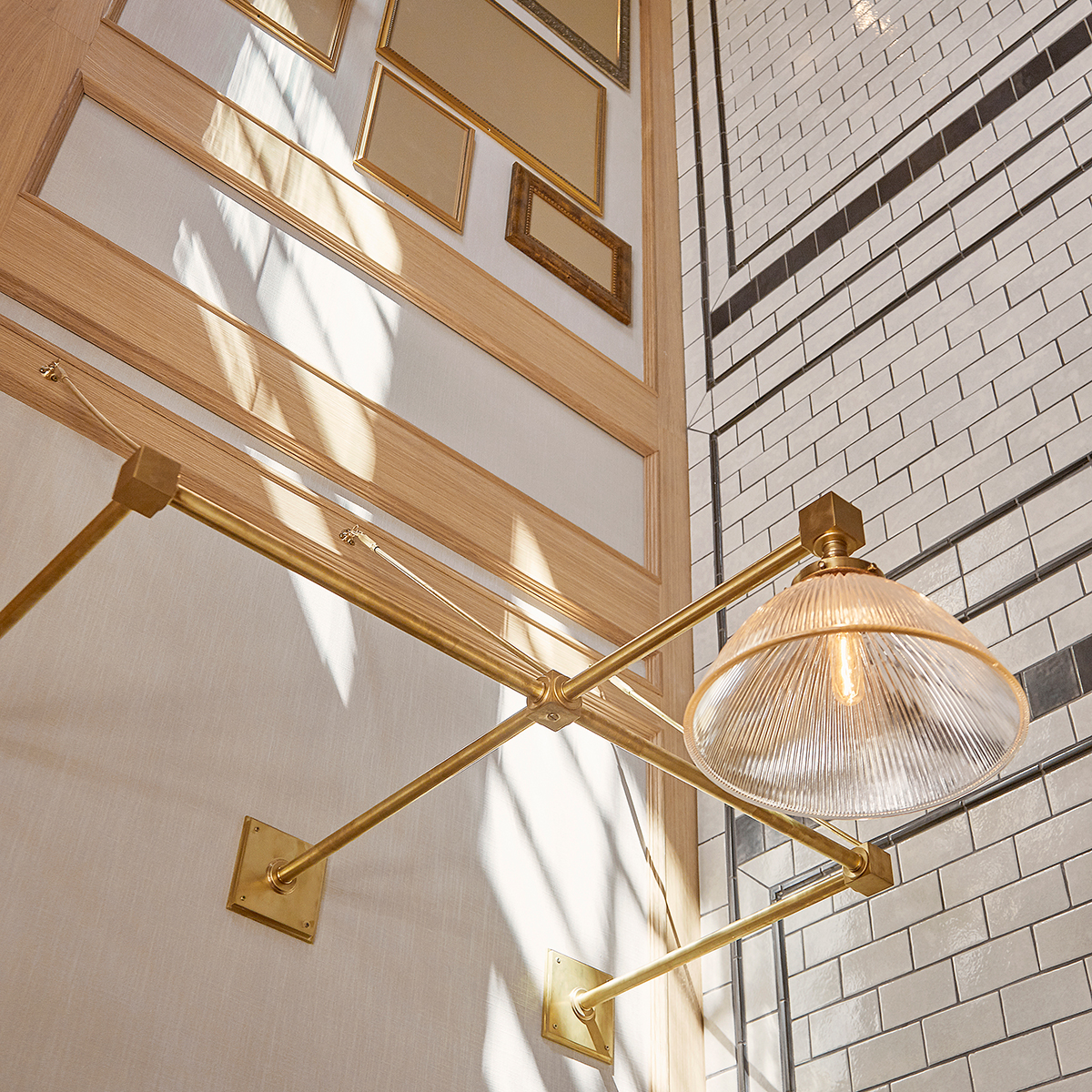 温哥华“南丁格尔”餐厅,穿越时光的复古绅士俱乐部-4