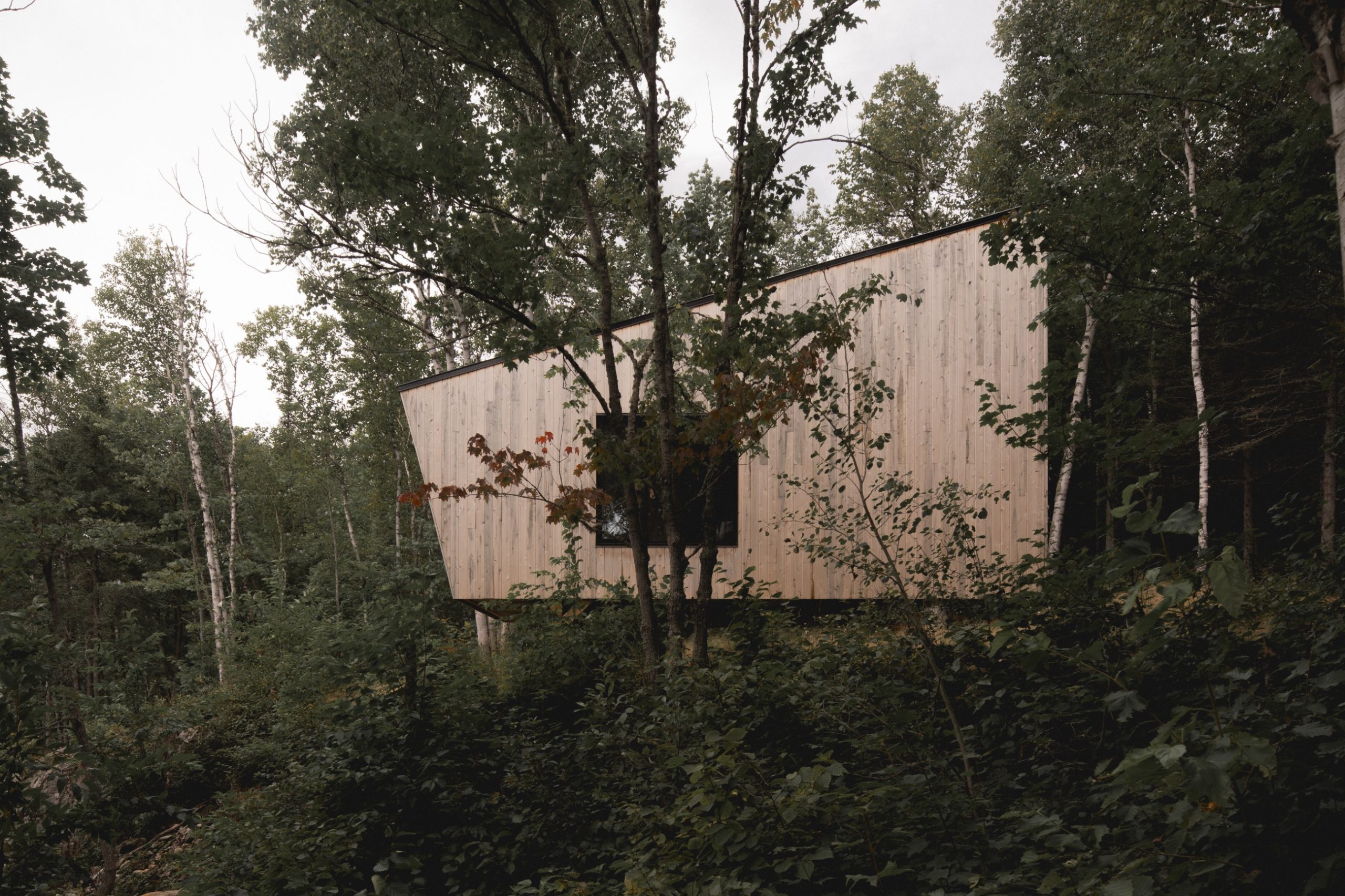 自然取景器·森林中的庇护所丨加拿大魁北克丨Atelier L’Abri-71