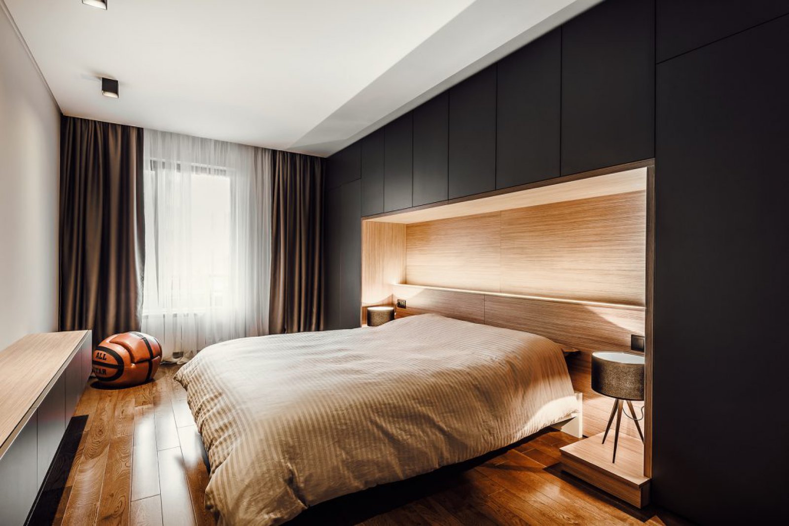 保加利亚现代感公寓设计  Pavel Yanev-9