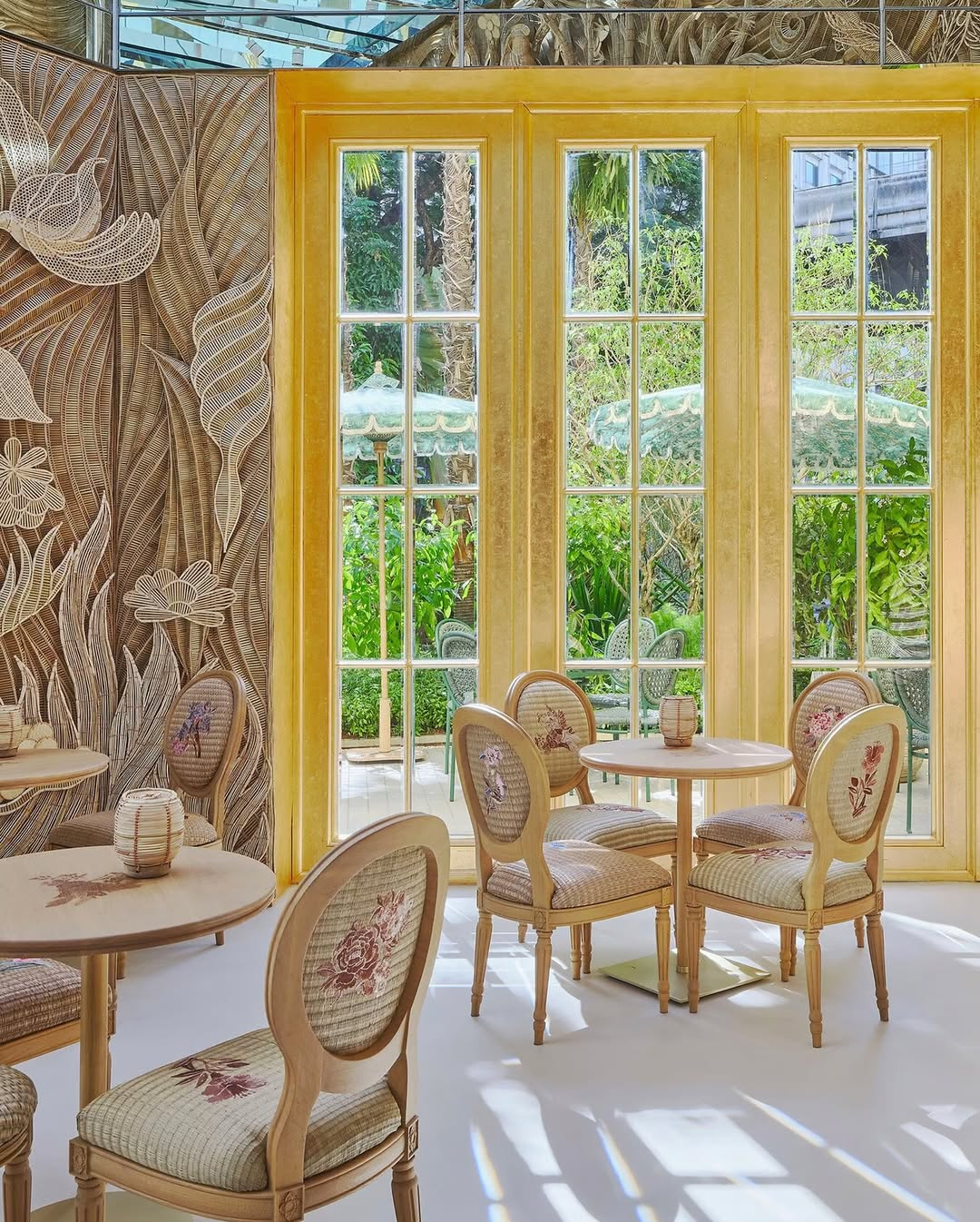 Dior 快闪店「黄金屋」丨泰国曼谷丨Dior 视觉营销创意总监 Luca Albero-77