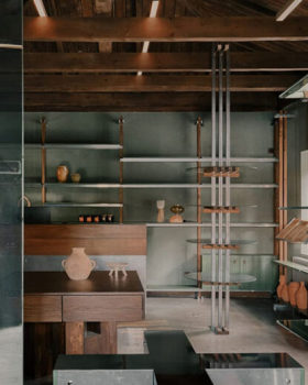 This Tiny Gift Shop in Georgia Absorbs Its Entire Lakeside Setting Into Glass and Stone.