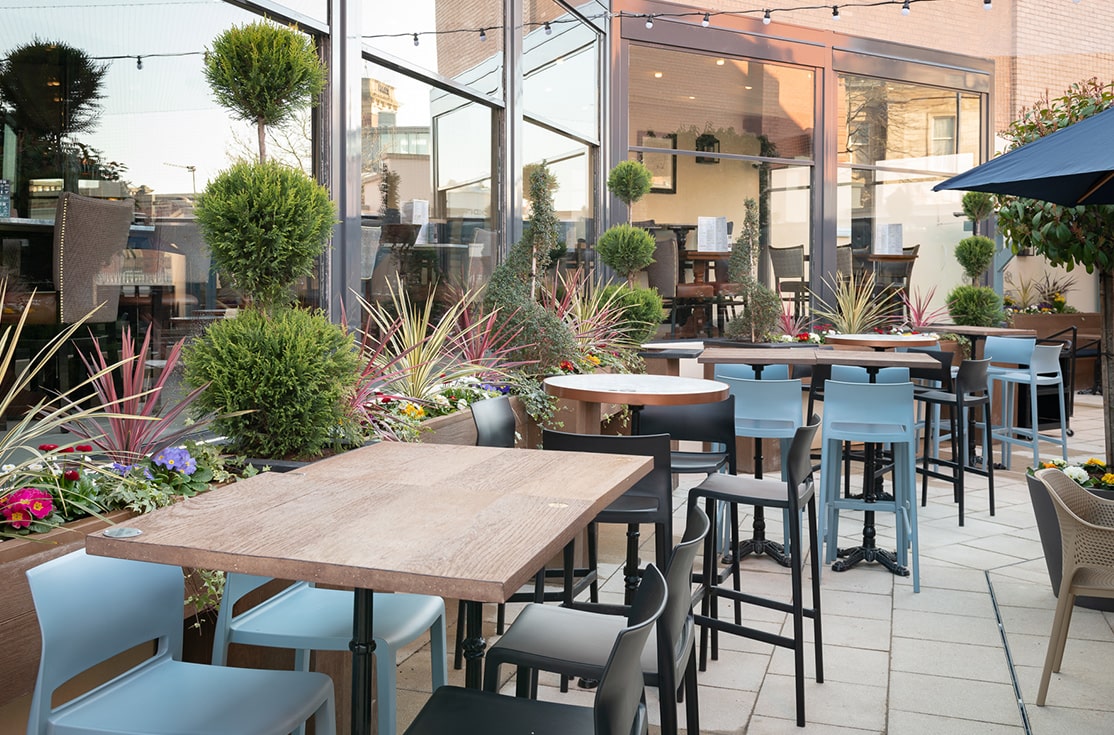 The Ash Tree啤酒花园及酒吧室内翻新项目-7