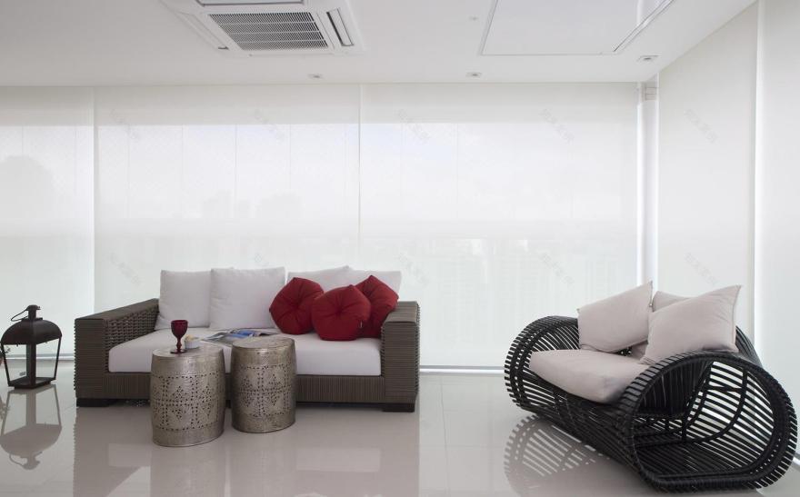 巴西设计师Érica Salguero 的木质玻璃公寓设计-12