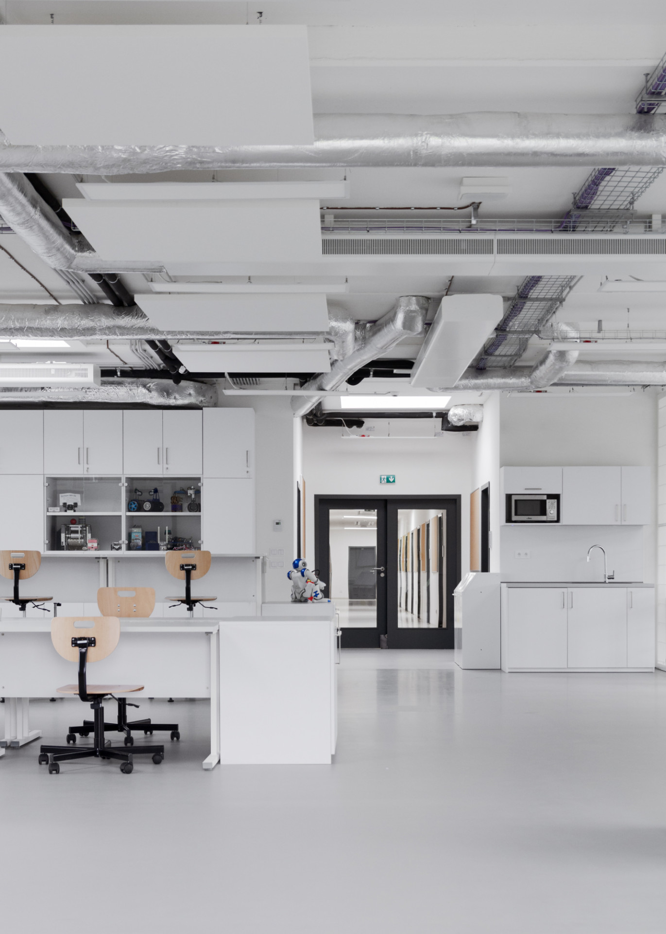      Katalog: majo architekti - Pavilon IMPAKT MFF UK
 |  EARCH.cz-21