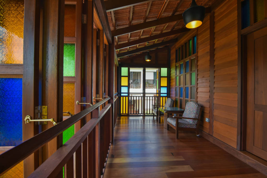 马来西亚某带泳池的高架木屋设计-14