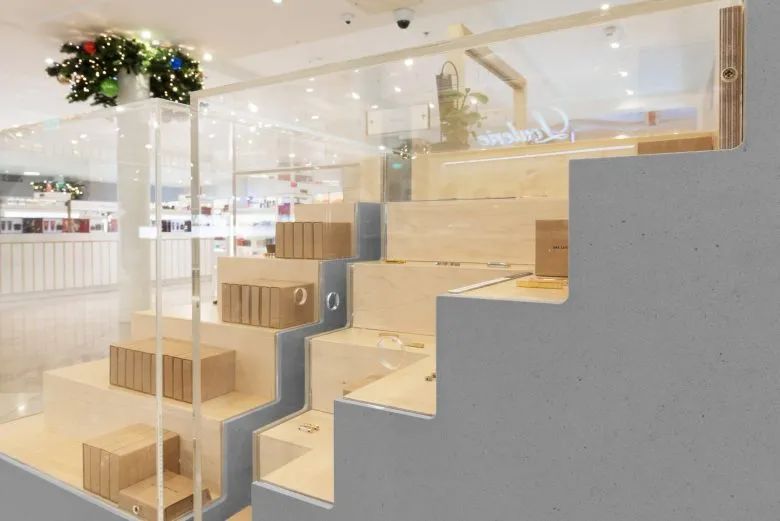 有趣的中岛珠宝展示柜台设计丨米尚丽零售设计网-26