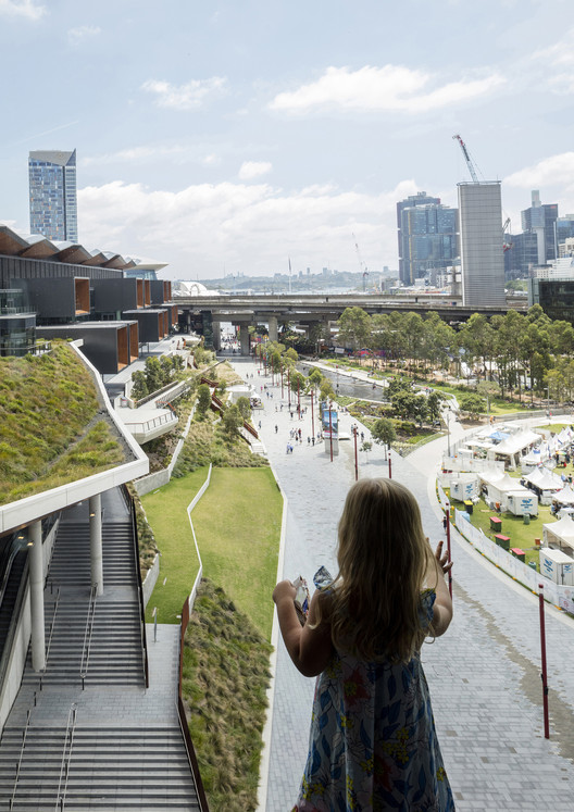 Darling Harbour Public Realm HASSELL-1