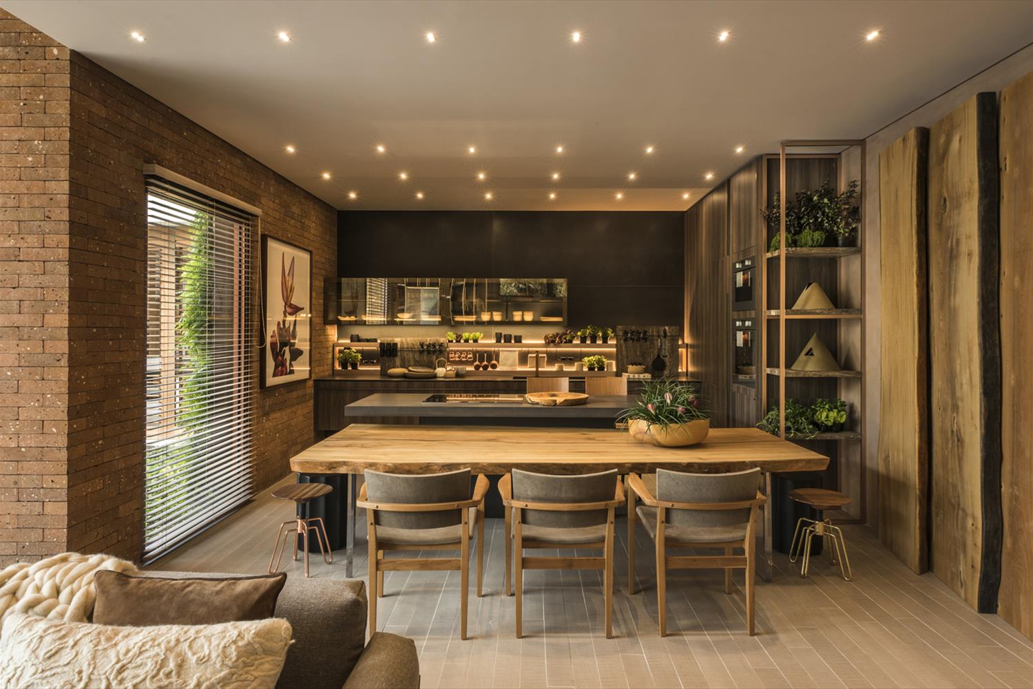 热带绿意融入的商业展示空间设计-6