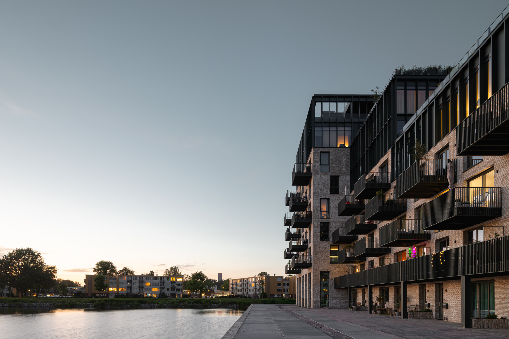 House at the Harbor / Powerhouse Company-45