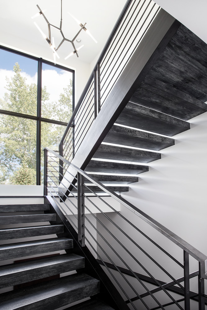 现代白色谷仓家居——公园城松树湾的私人住宅-29