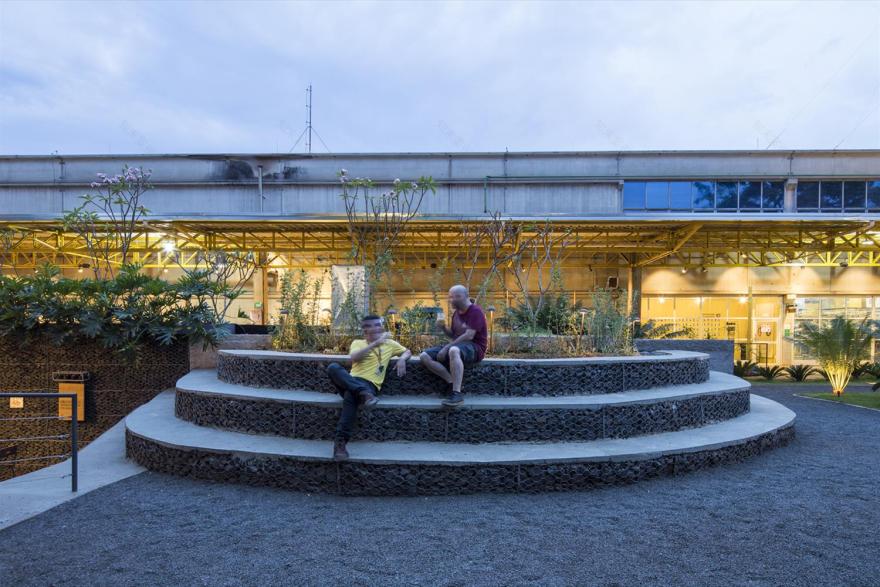 Toca do Urso · 绿色可持续的创新酒吧设计-28