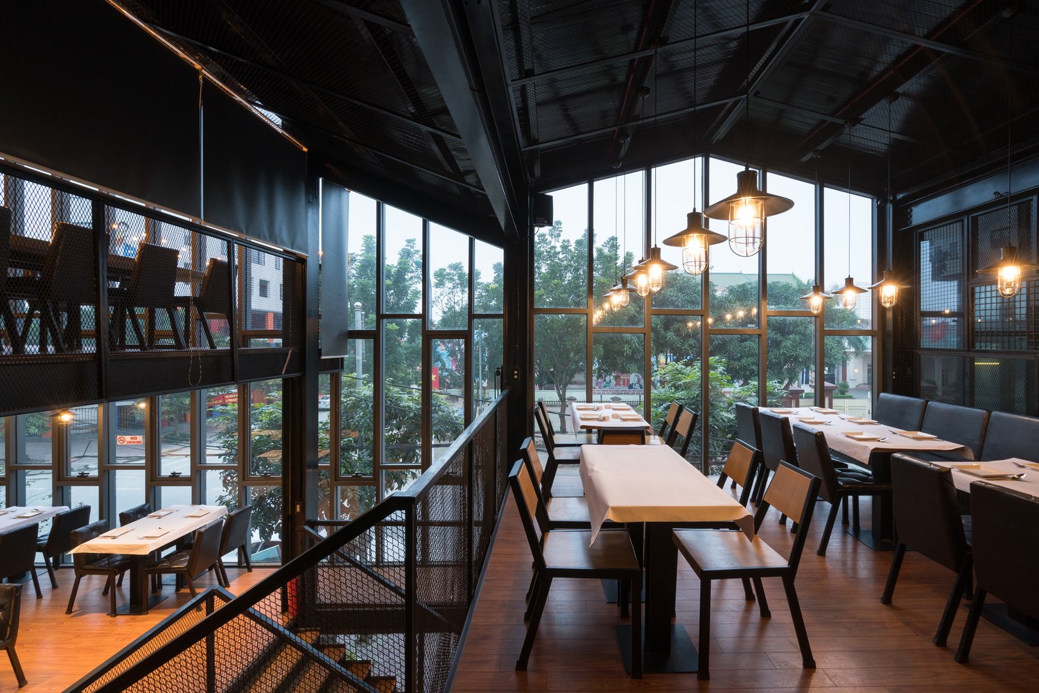 越南 Vinh 市海鲜餐厅 Crabsark & Crawfish-21