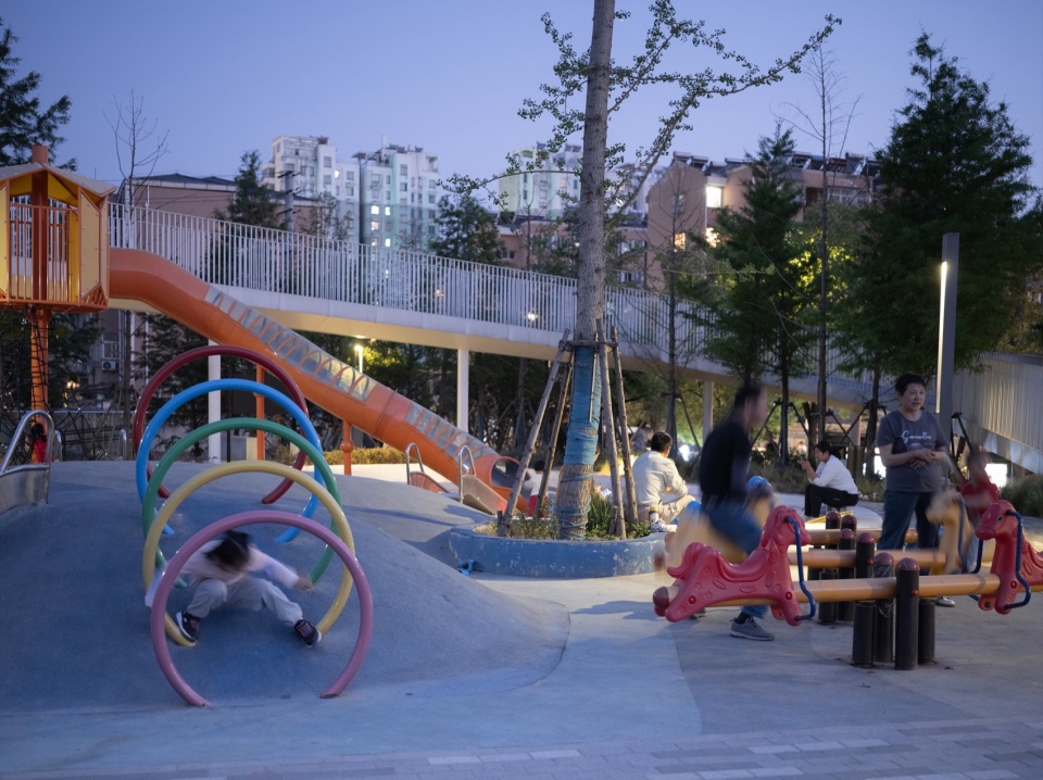 停车  公园:日常景观基础设施城市停车公园设计丨中国南京丨东南大学建筑学院,正中国际项目管理集团有限公司-33