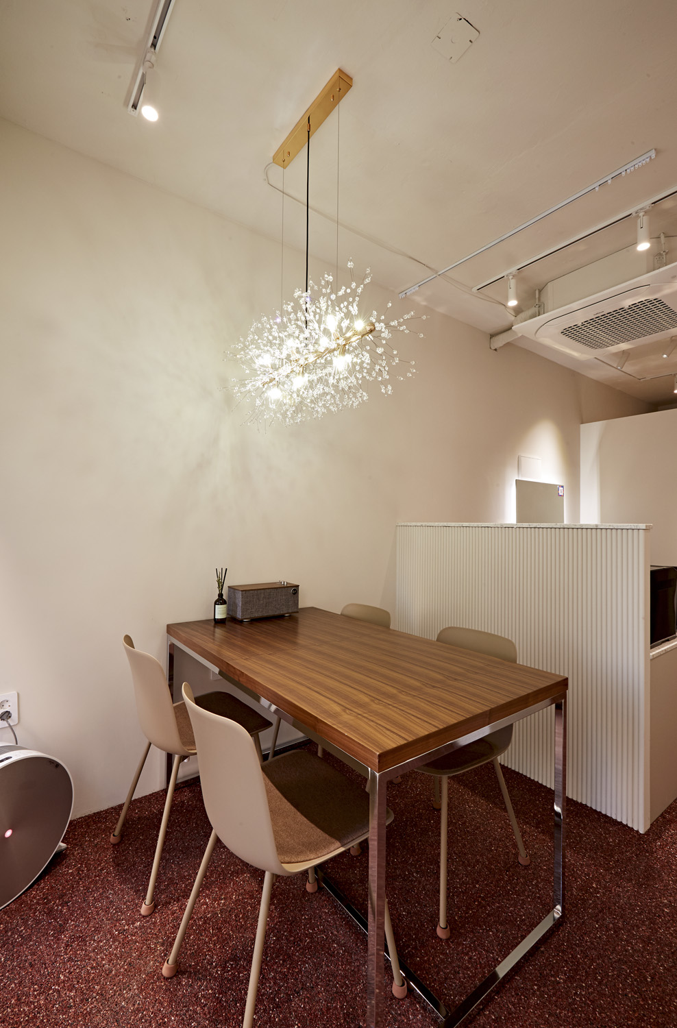 10 坪美丽小店，打造温馨咖啡馆氛围-10