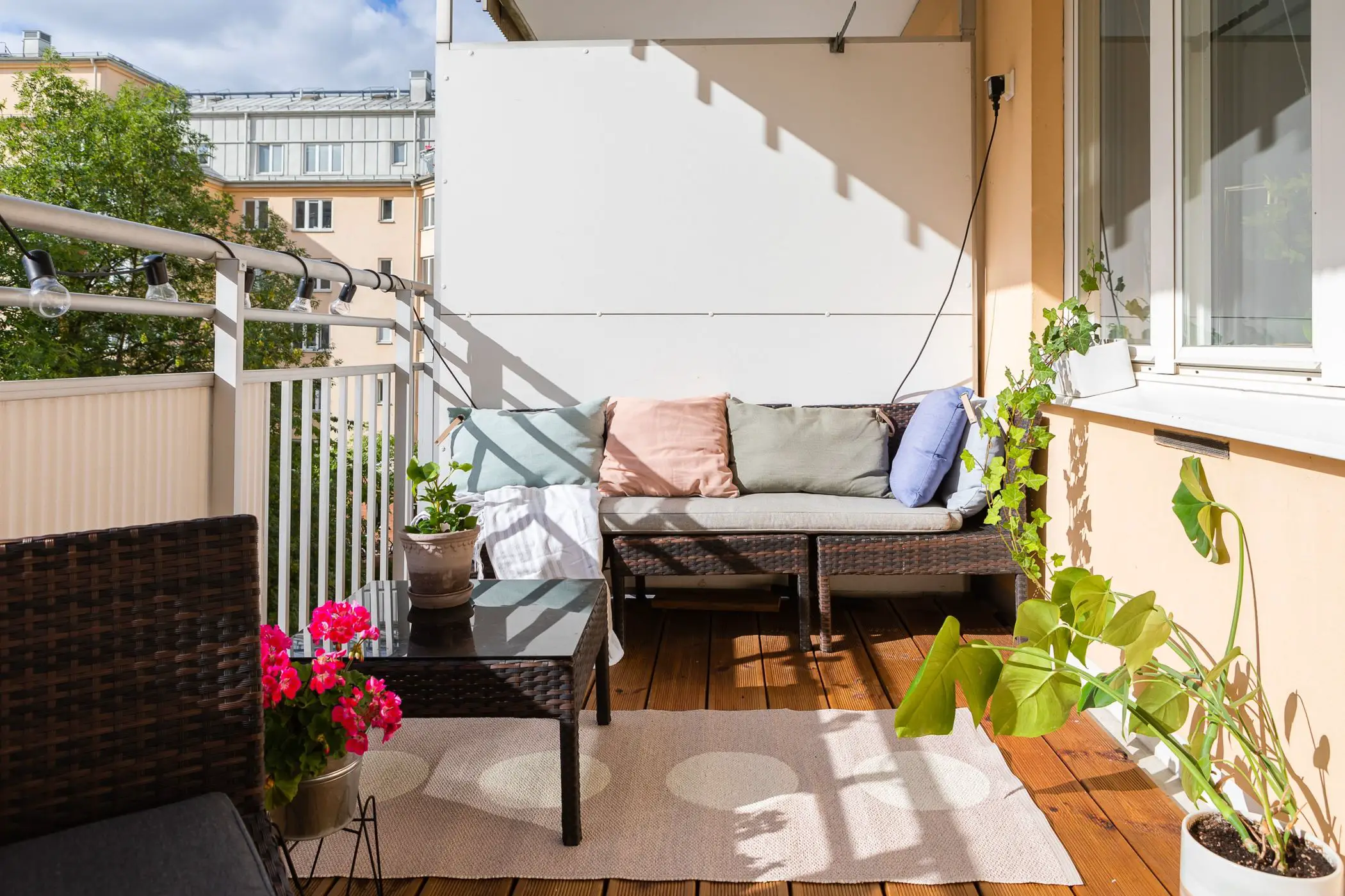 瑞典斯德哥尔摩明亮舒适两居室公寓设计-26