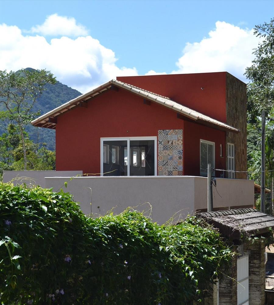 巴西 Traço & Espaço 建筑事务所的创新坡地住宅设计-4