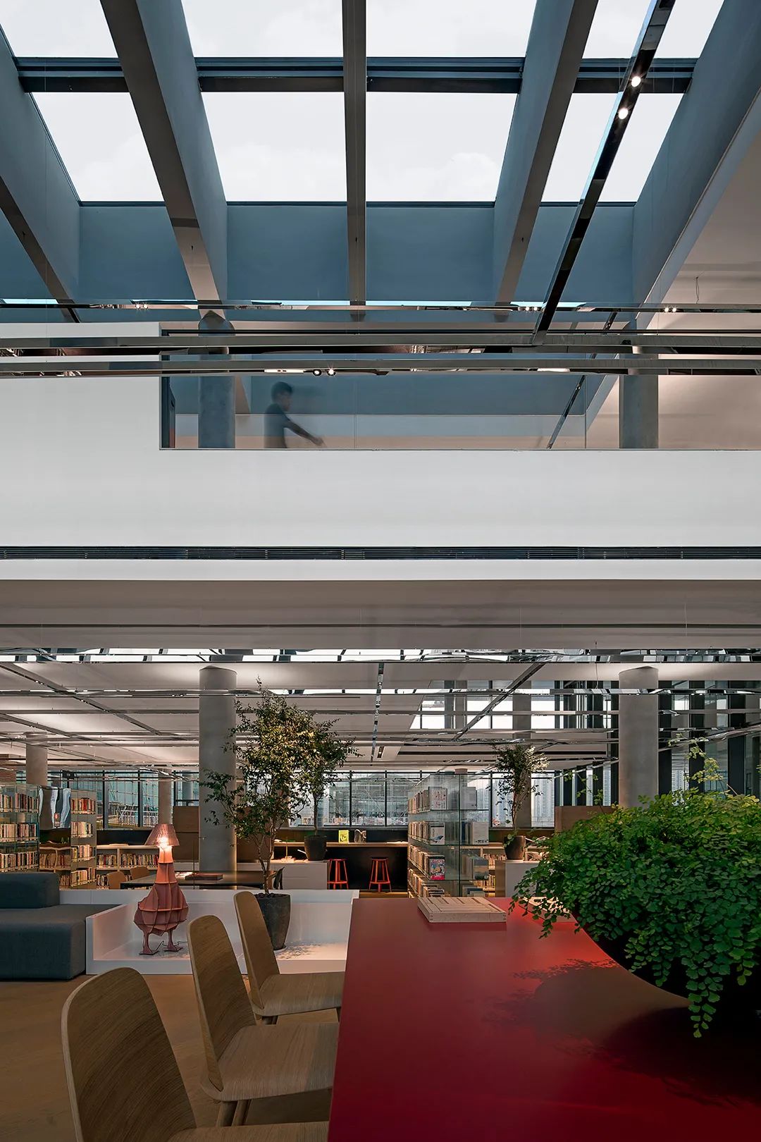 打造现代化科技展示及体验型专业公共图书馆-33