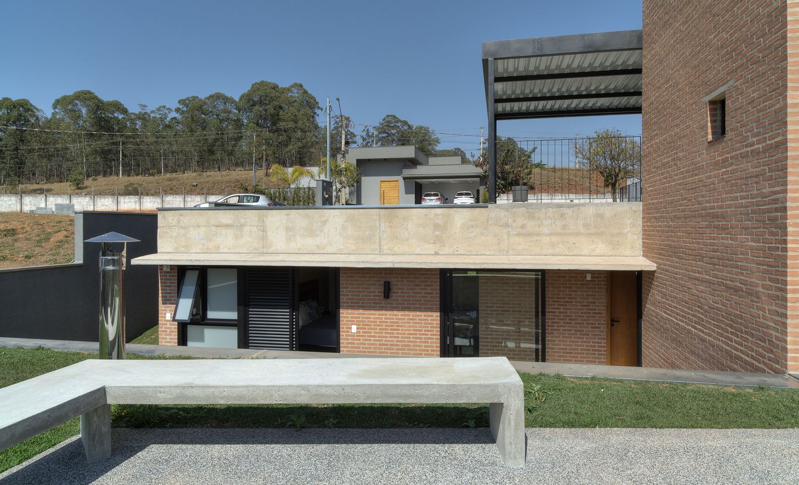 巴西 Centro Arquitetura APF House,融入自然的别墅设计-40