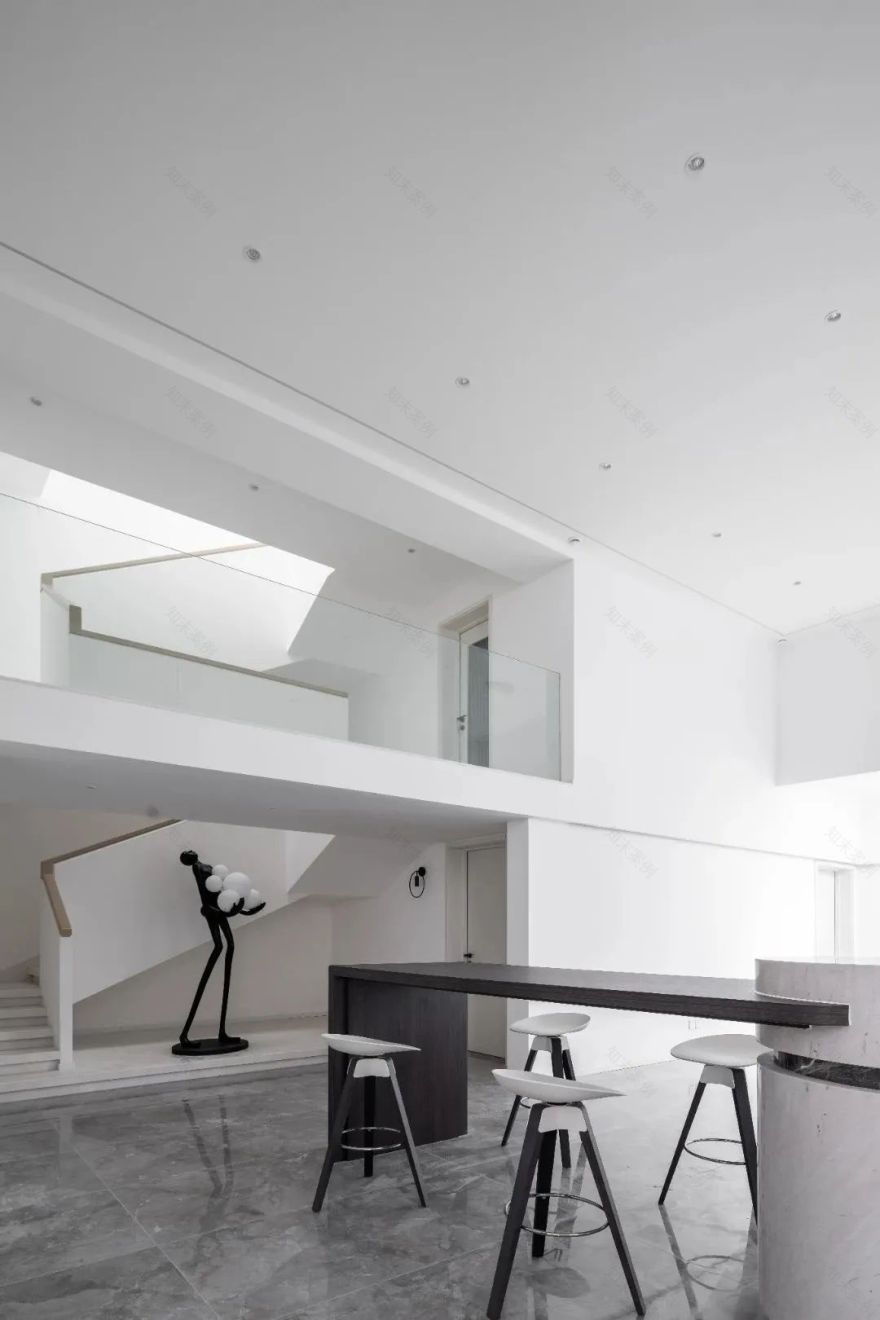 极简之上 · 上海 450㎡别墅的治愈力量丨中国上海丨尚层别墅装饰-27