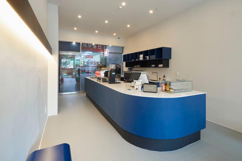 13 坪蓝色魅力咖啡厅，室内设计诠释简约时尚-6