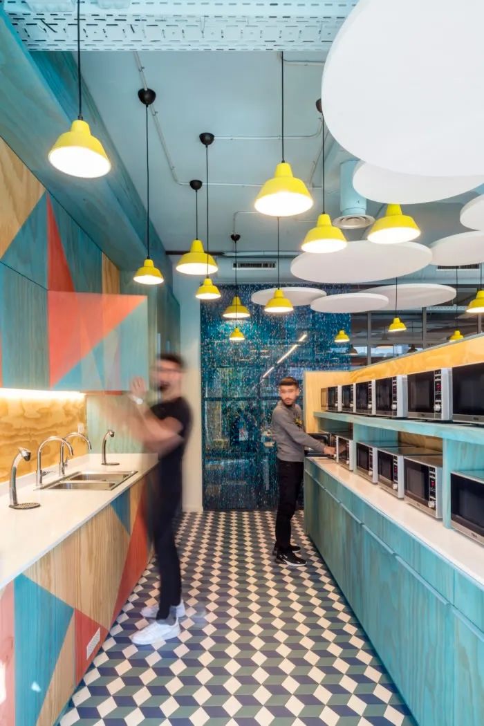 巴塞罗那“海滩风情”办公室设计丨西班牙巴塞罗那丨EL EQUIPO CREATIVO-13