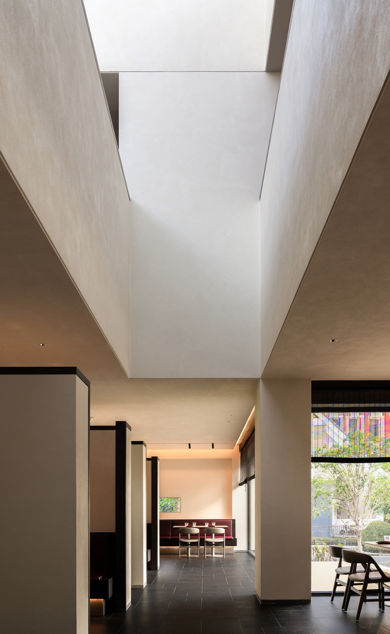 杨氏青 · 百家湖店丨中国南京丨IN.X屋里门外设计-27