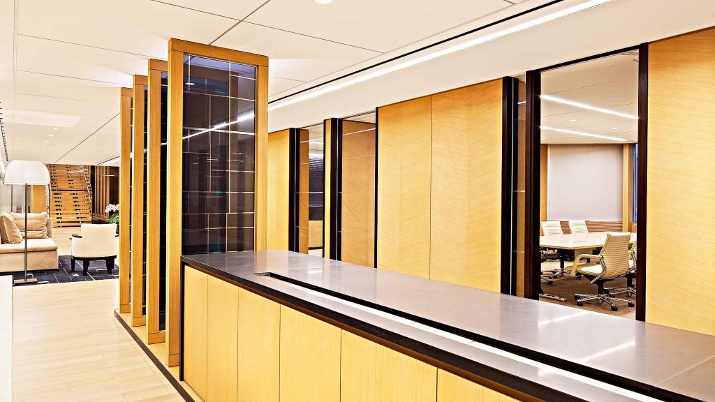 香港 Latham & Watkins 办公室 - 现代奢华与传统中国元素的完美融合-5