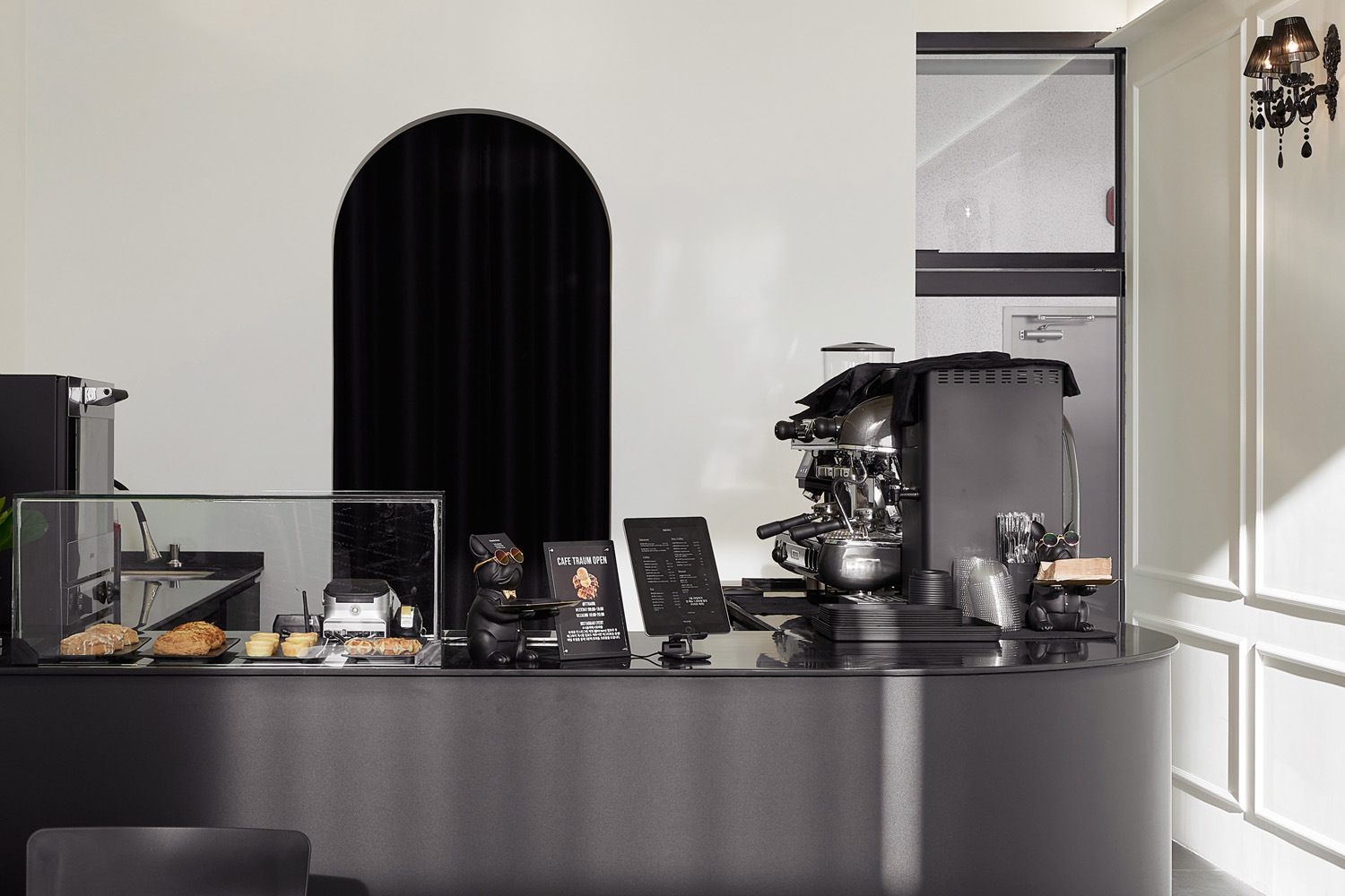 “TRAUM 트라움黑白小户型，14 平米空间设计”-9