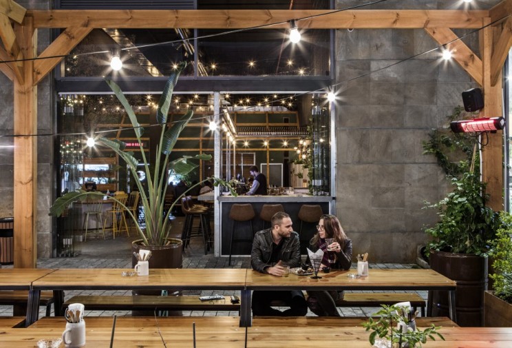 以色列Beer Garden酒吧  Or Kochav-11