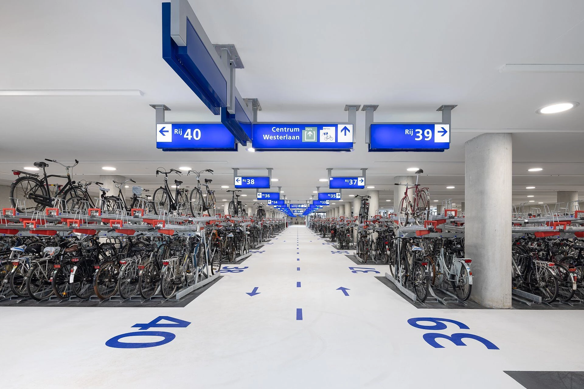 自行车棚和车站广场丨荷兰兹沃勒丨Kraaijvanger-16