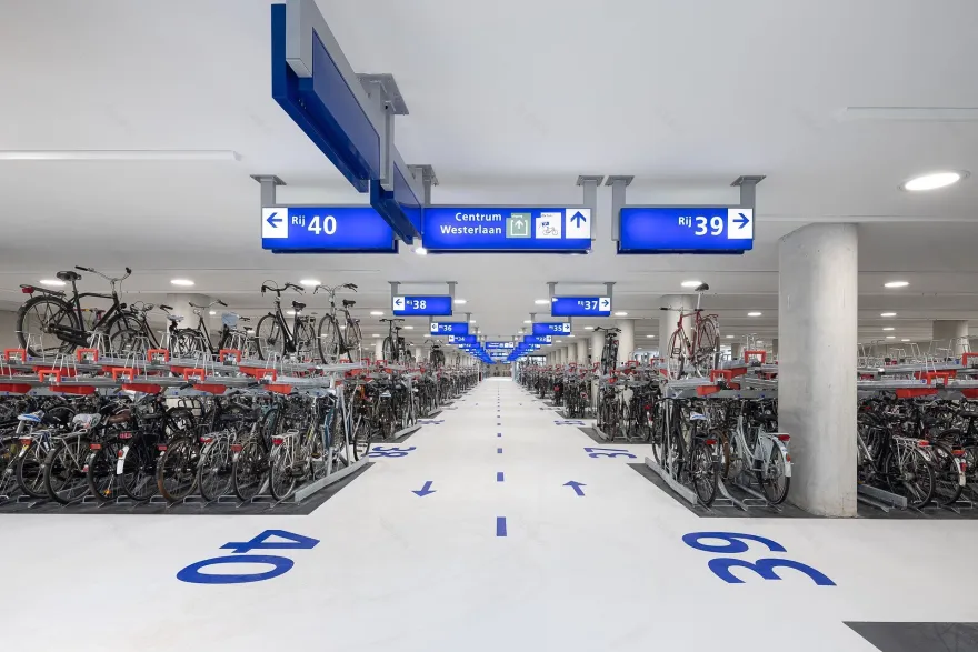 自行车棚和车站广场丨荷兰兹沃勒丨Kraaijvanger-16