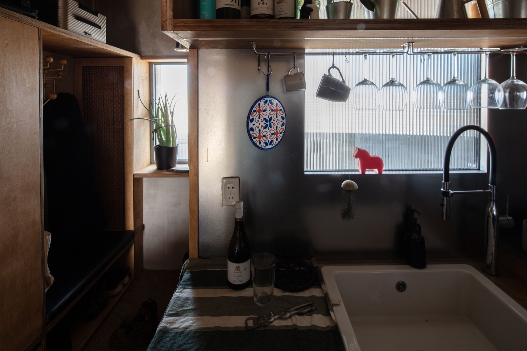 山顶洞之家 老破小里的庇护和观望丨中国北京丨察社办公室-14